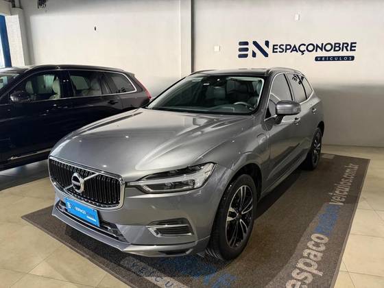 VOLVO XC60 2.0 T8 HYBRID MOMENTUM AWD GEARTRONIC